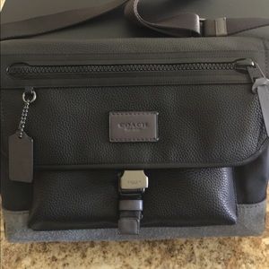 Coach men’s black leather/gray suede bottom 💼